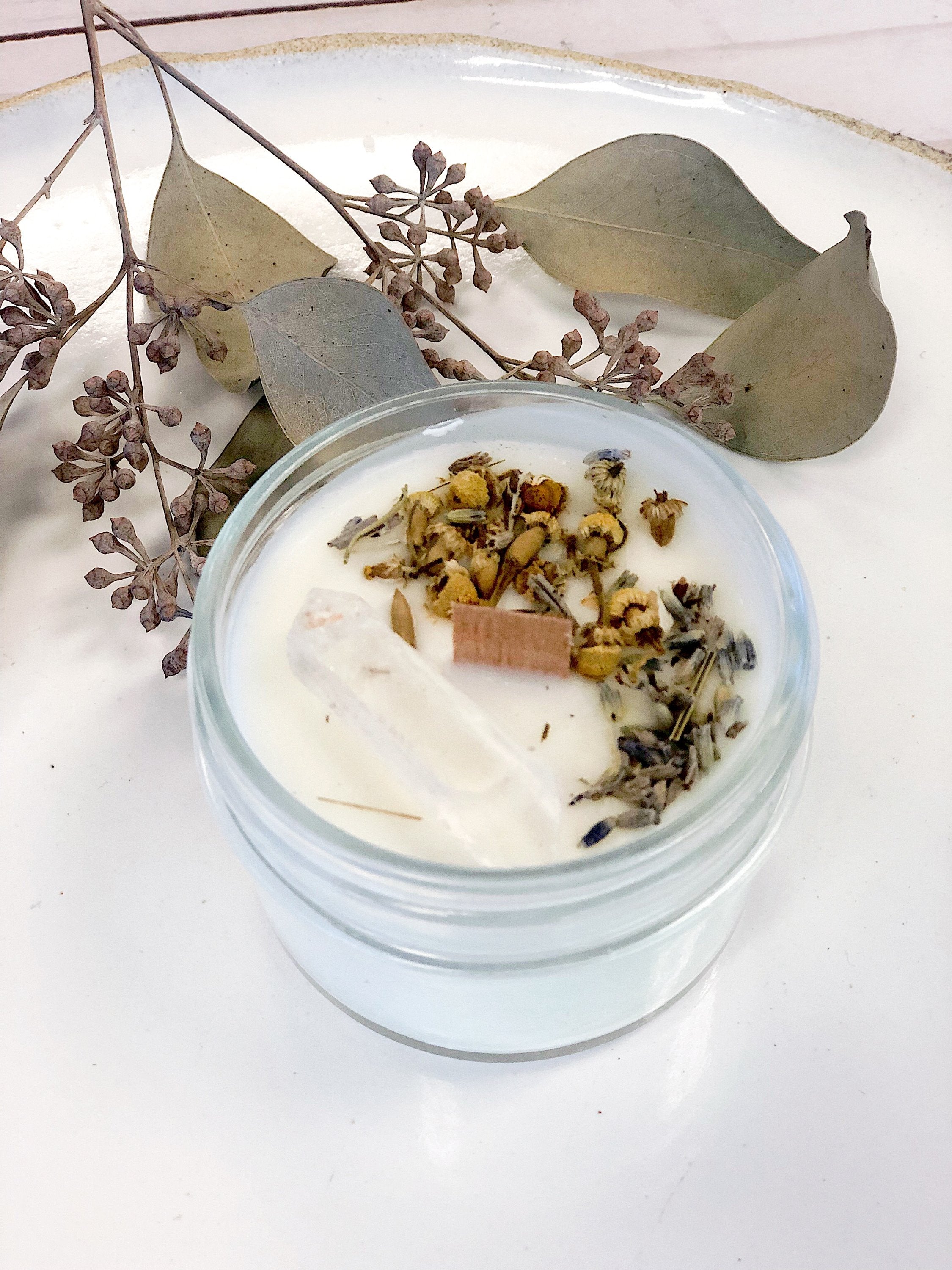 Serenity Candle – Lavender & Chamomile Crystal Intention Candle