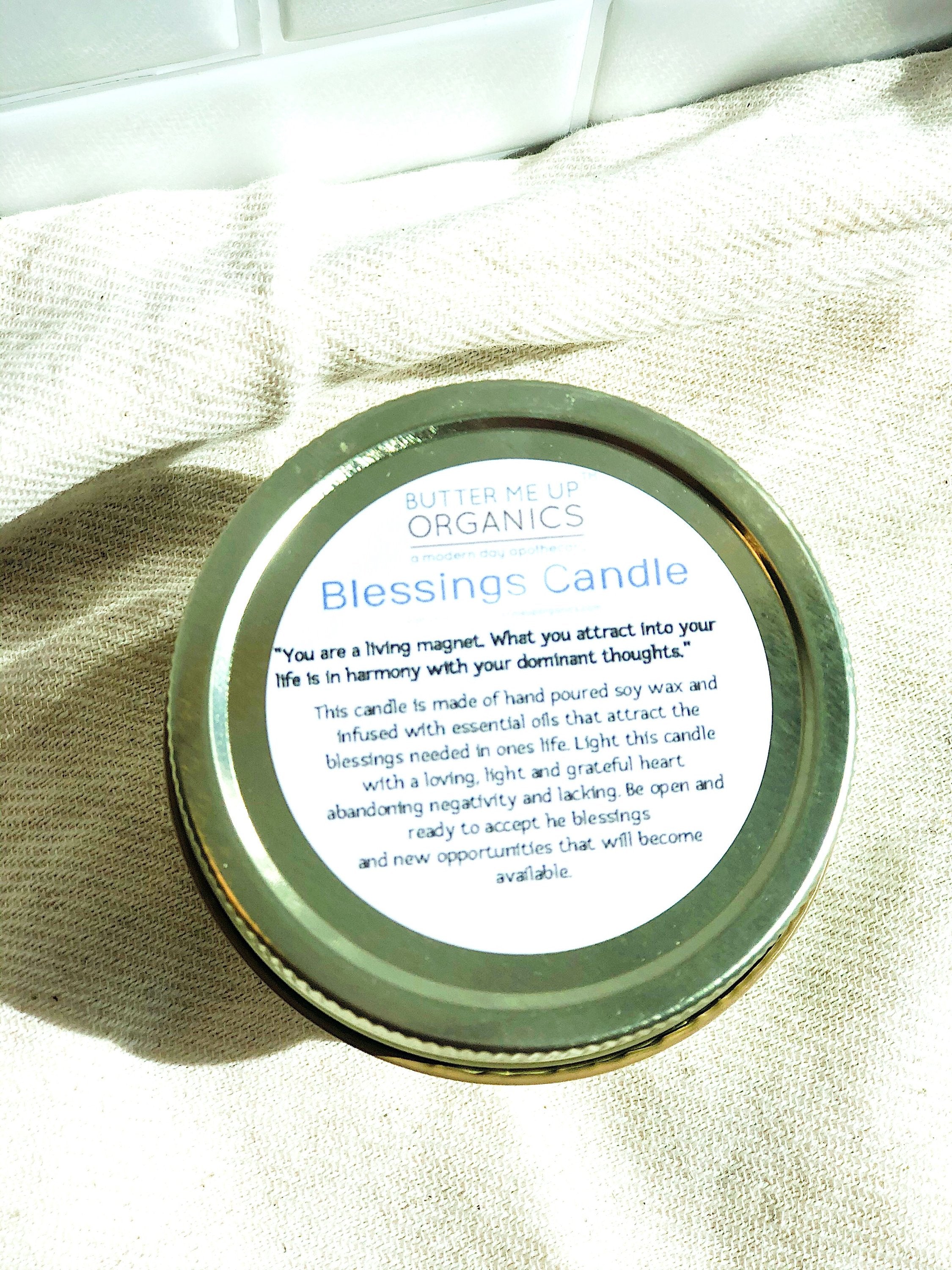 Blessings Intention Candle – Hand-Poured Soy Candle with Green Fluorite & Organic Essential Oil